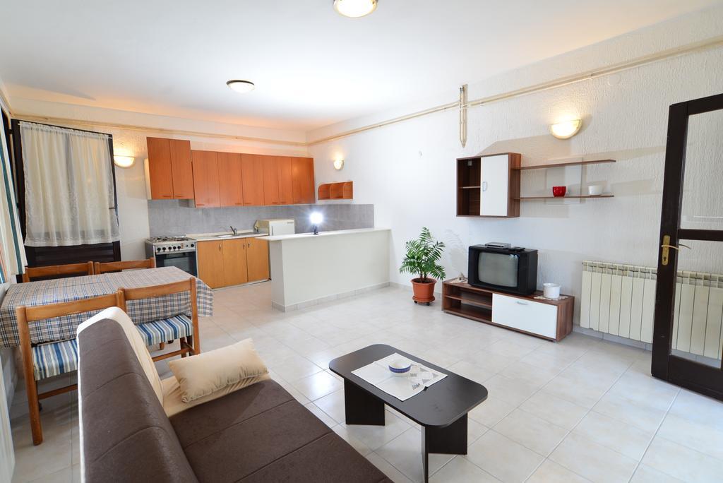 שטיניאן Apartments Elsa 534 מראה חיצוני תמונה