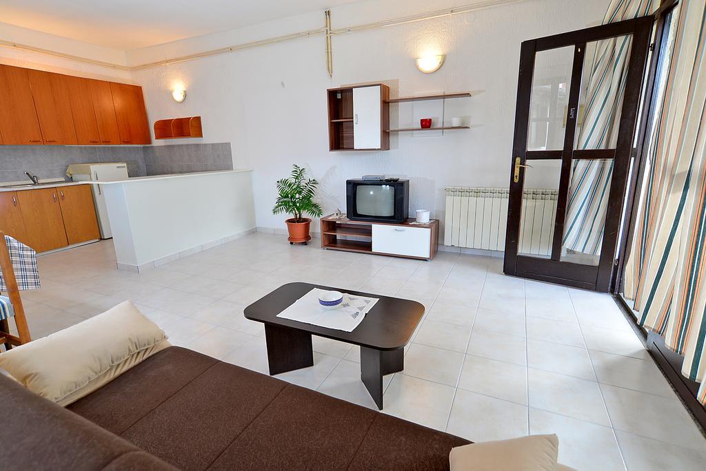 שטיניאן Apartments Elsa 534 מראה חיצוני תמונה