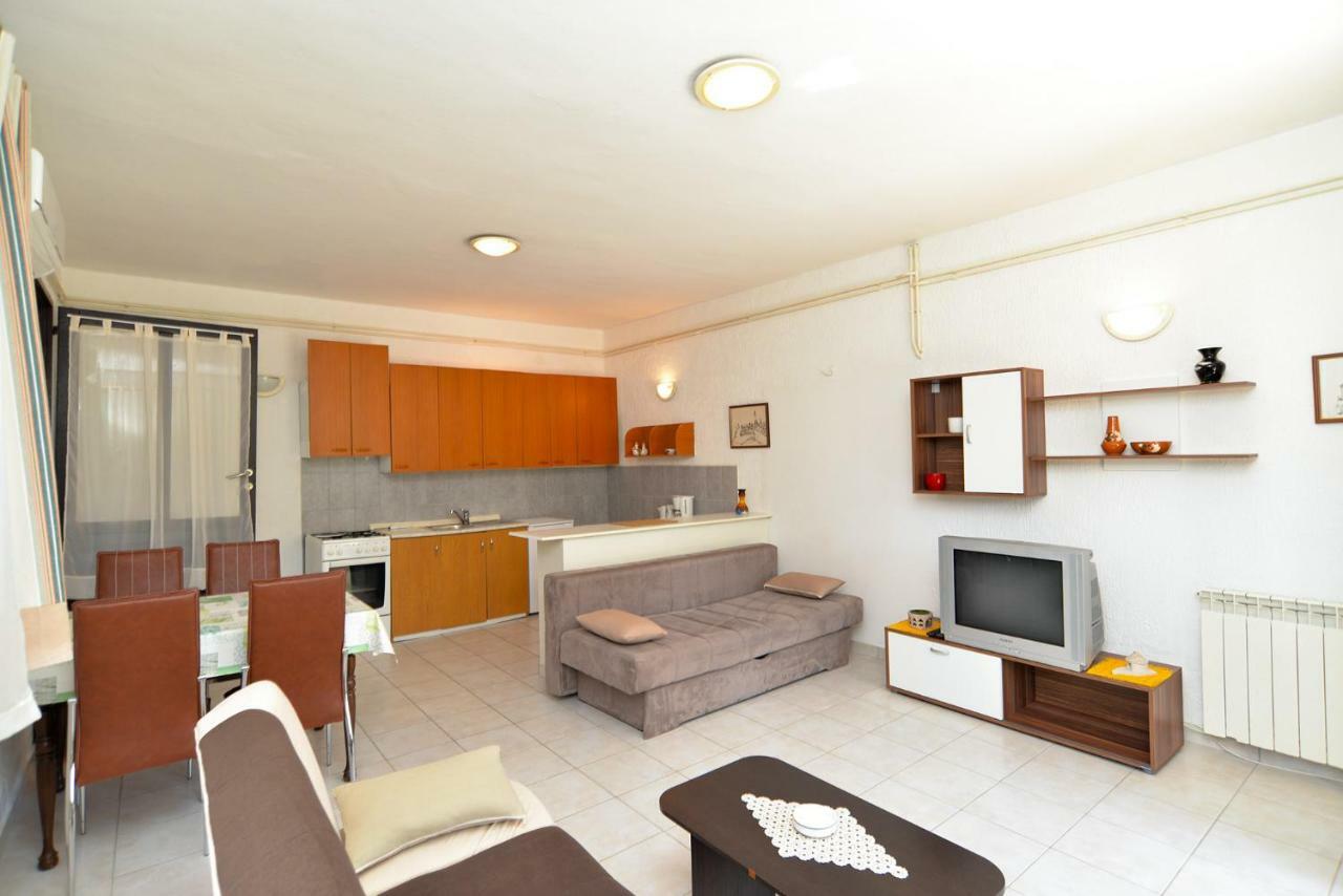 שטיניאן Apartments Elsa 534 מראה חיצוני תמונה